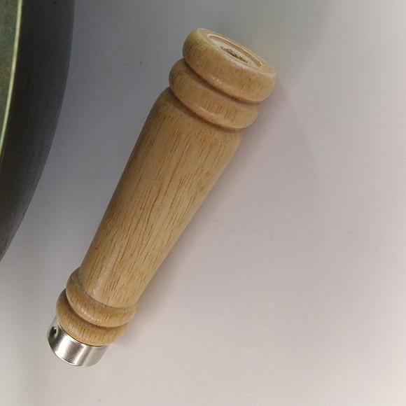 Metal Wok - Picture 3 of 3